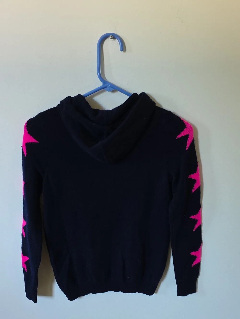 NWT Aqua Cashmere Hooded Sweater with Neon Pink Star Sleeves, 7/8Y